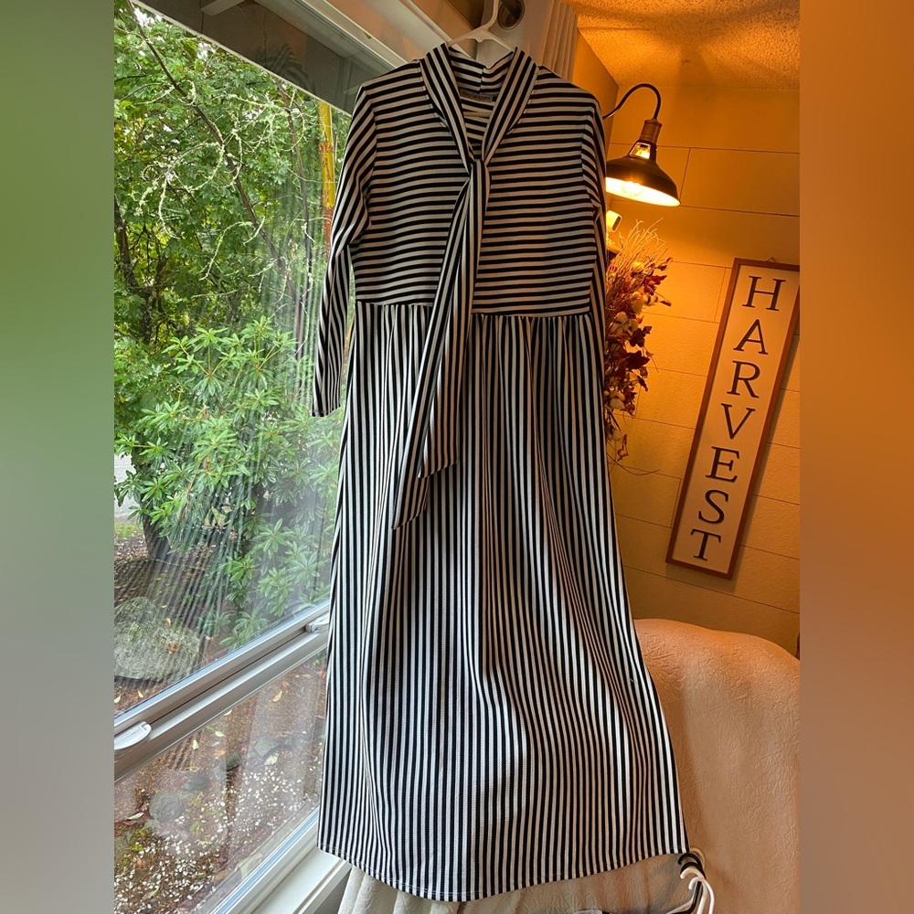 Klassy Girl black and white stripped dress with tie at neck size Large